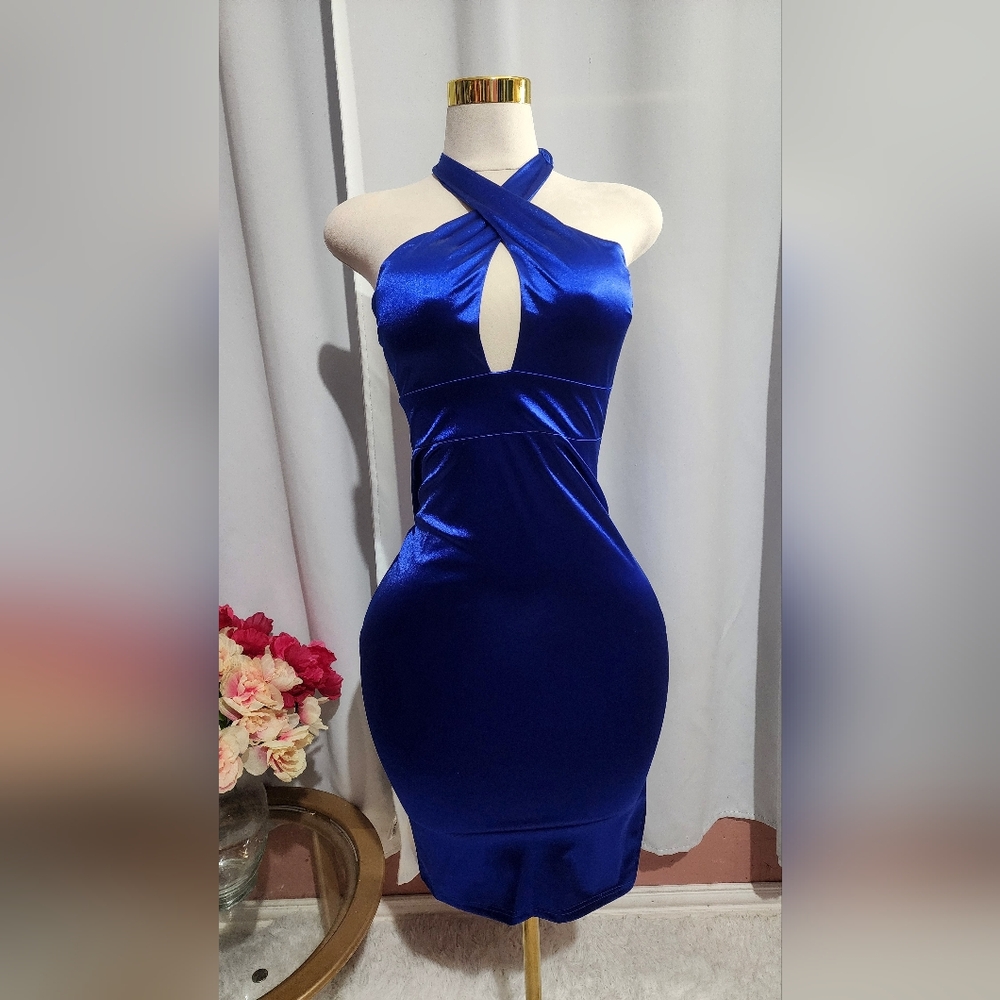 Elegant Strapless Blue Dress